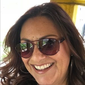 Meet your Posher, Teresa